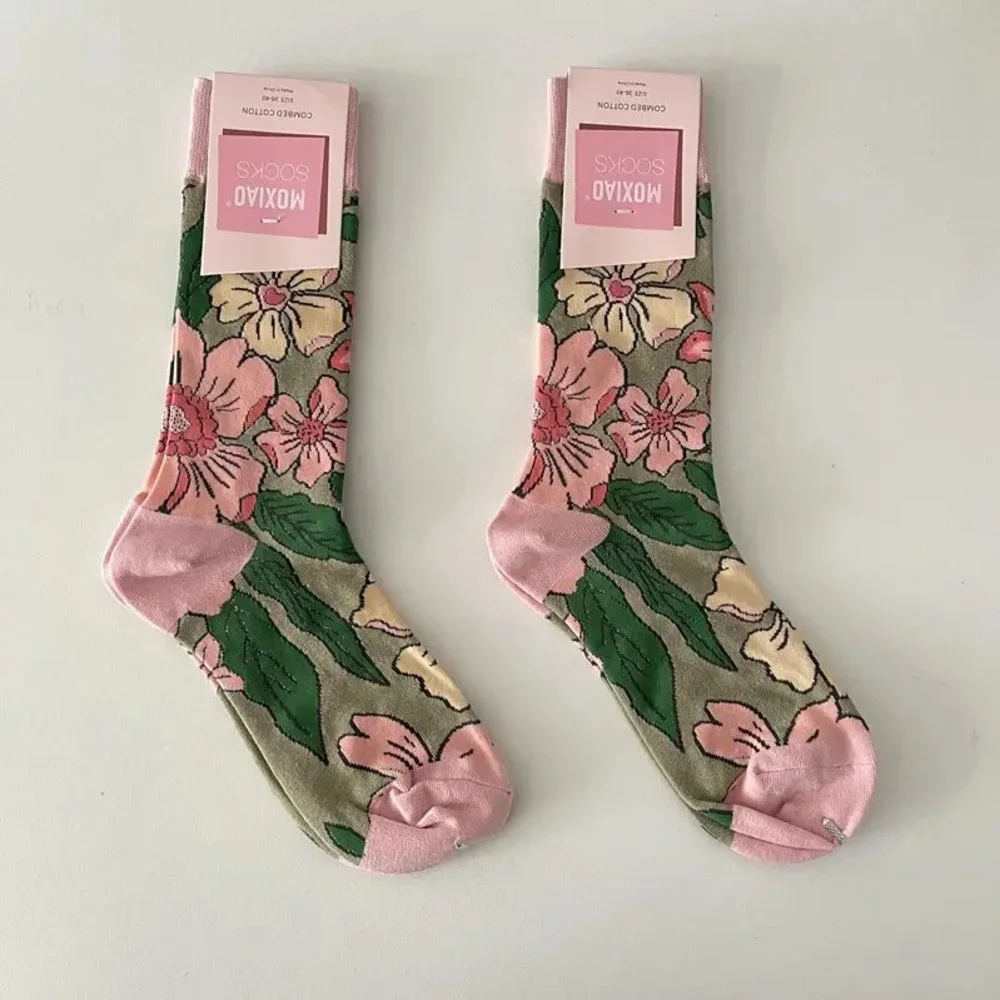 X35 Pink Vintage Style Rose Floral Socks | Pink | One Size 5.5-9.5